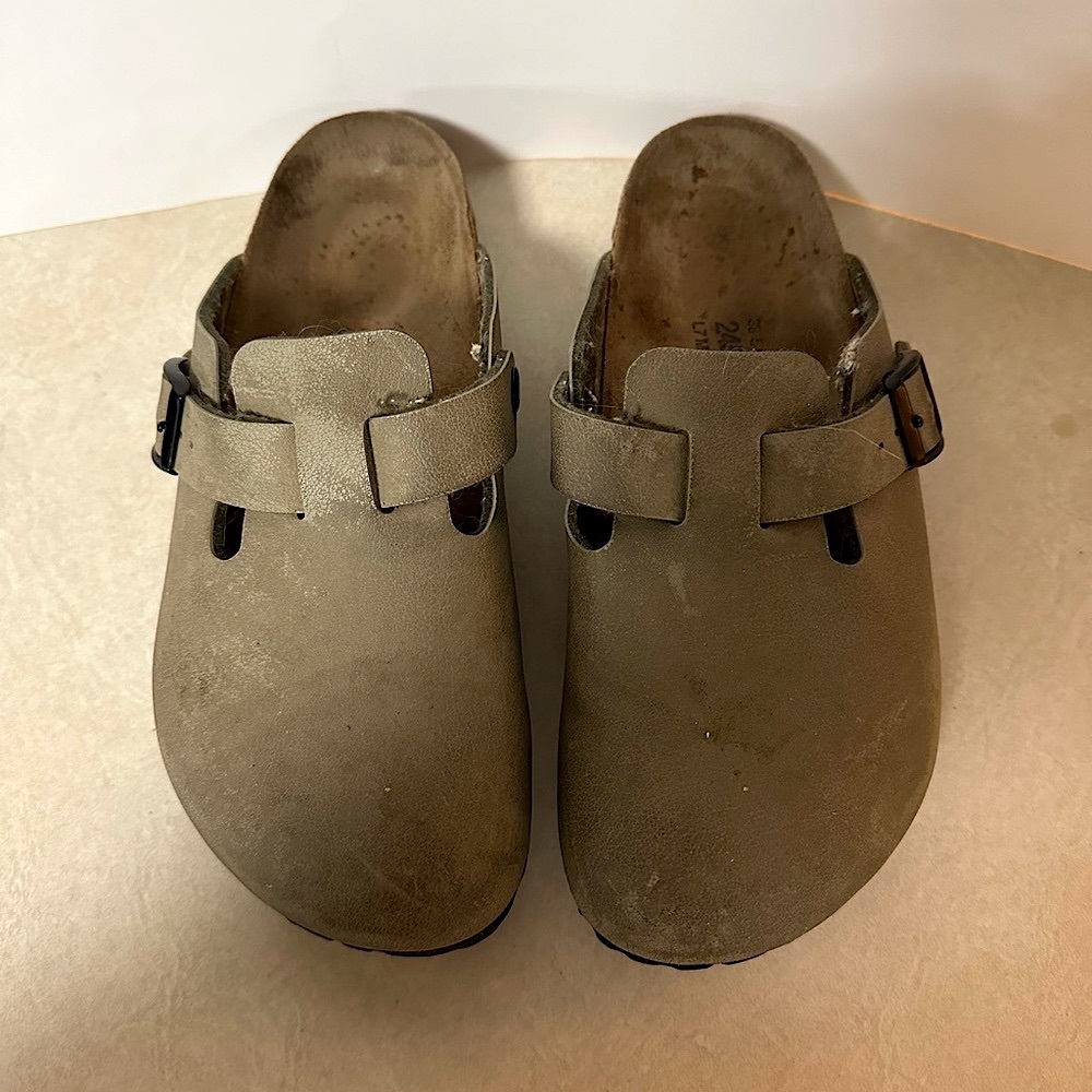 Birkenstock Birki’s clogs, size 38, taupe